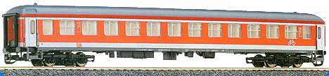 Passenger car 2nd class with bike compartment in latest Suburban<br /><a href='images/pictures/Tillig/13684.jpg' target='_blank'>Full size image</a>
